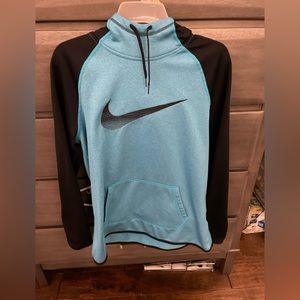 Turquoise Nike therma fit